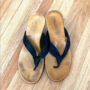 ALDO Knotted T-strap Slides
